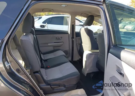 2015 Toyota Prius V Three z USA, uszkodzony, nr VIN JTDZN3EU2FJ024633